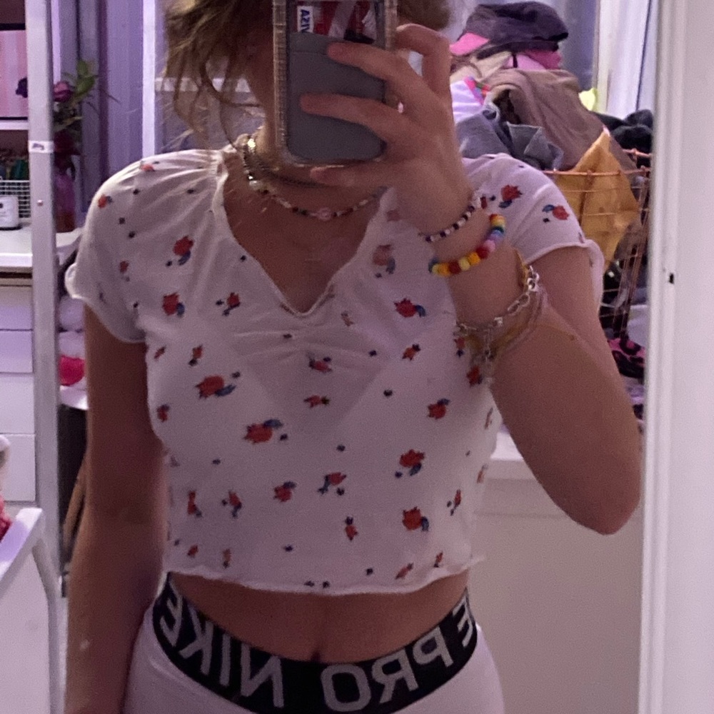 Brandy Looking Shein Cropped Floral Tee